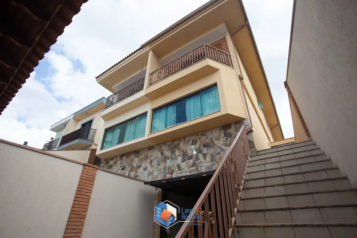 Sobrado, 4 quartos, 242 m² - Foto 1