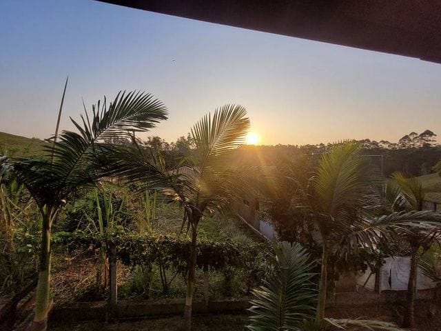 Sobrado com 375m² 2 quartos e 2 banheiros, à venda, no bairro Campeche em Itajaí
