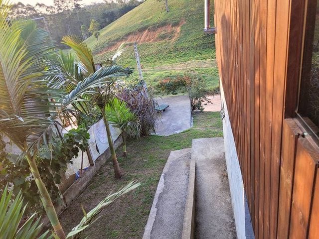 Sobrado com 375m² 2 quartos e 2 banheiros, à venda, no bairro Campeche em Itajaí
