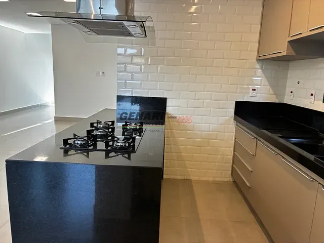 Sobrado com 216m² 3 quartos e 4 banheiros, à venda, no bairro Vila Rubens em Indaiatuba