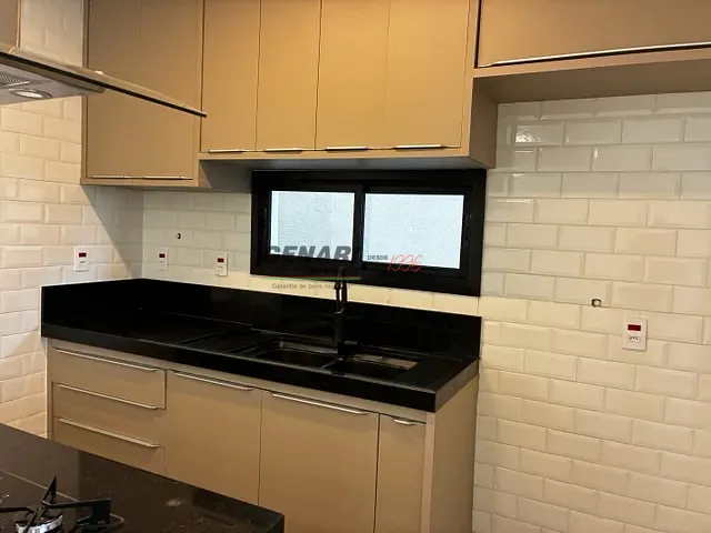 Sobrado com 216m² 3 quartos e 4 banheiros, à venda, no bairro Vila Rubens em Indaiatuba