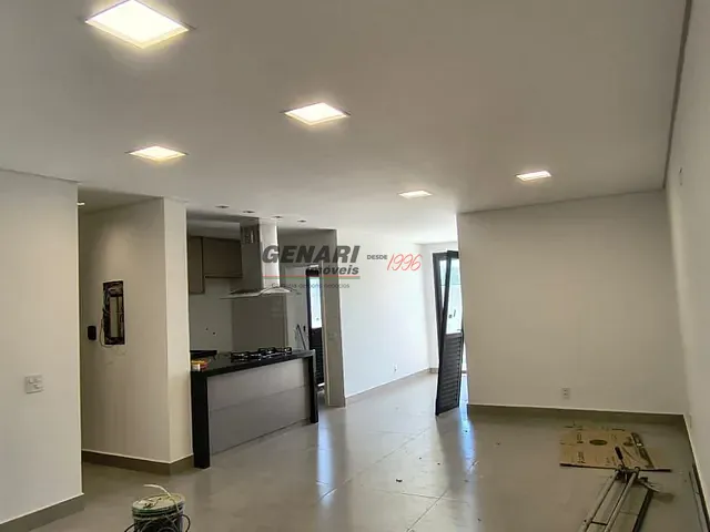 Sobrado com 216m² 3 quartos e 4 banheiros, à venda, no bairro Vila Rubens em Indaiatuba