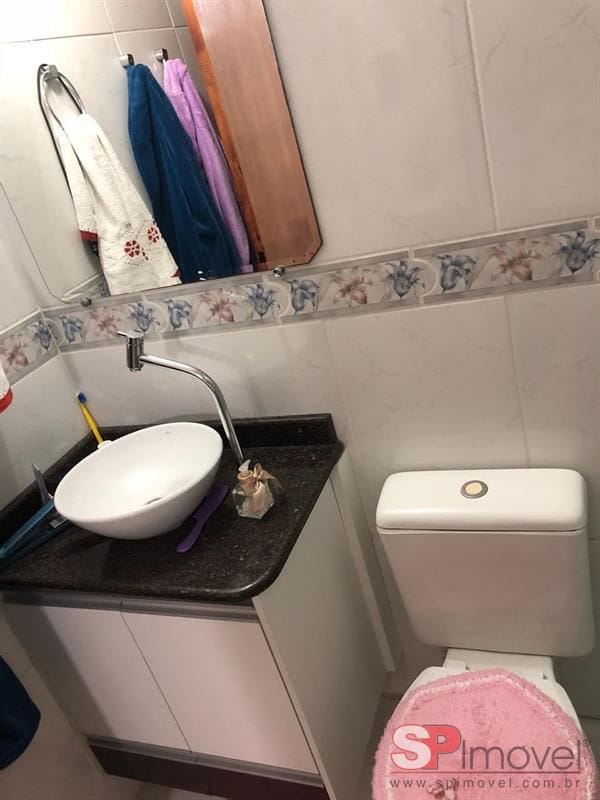 Sobrado com 188m² 3 quartos e 5 banheiros, à venda, no bairro Vila Carmosina em São Paulo