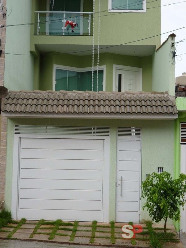 Sobrado com 180m² 3 quartos e 3 banheiros, à venda, no bairro Vila Regina ( Zona Leste) em São Paulo