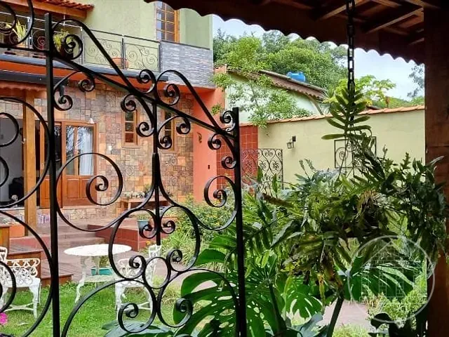 Sobrado com 250m² 3 quartos e 1 banheiro, à venda ou para alugar, no bairro Jardim Alviverde em São Paulo