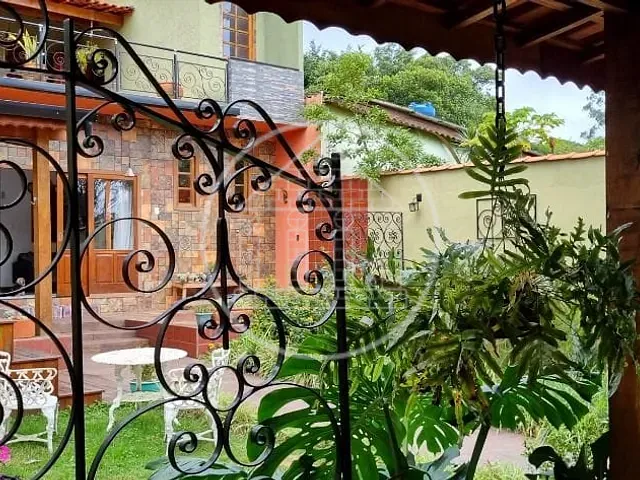 Sobrado com 250m² 3 quartos e 1 banheiro, à venda ou para alugar, no bairro Jardim Alviverde em São Paulo