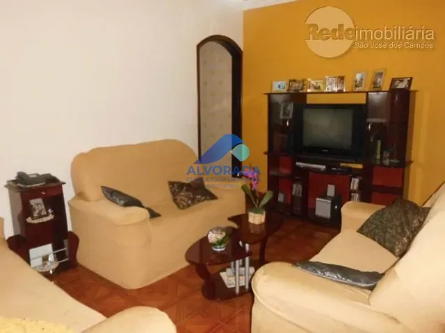 Sobrado com 150m² 3 quartos e 2 banheiros, à venda, no bairro Cidade Morumbi em São José dos Campos