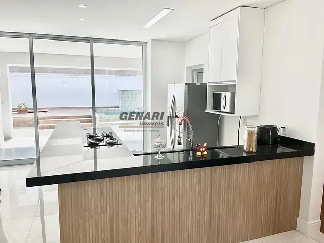 Sobrado com 300m² 3 quartos e 4 banheiros, à venda, no bairro Jardins Di Roma em Indaiatuba
