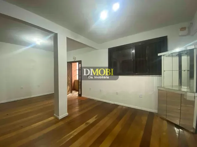 Sobrado com 300m² 3 quartos e 4 banheiros, para alugar, no bairro Dom Feliciano em Gravataí
