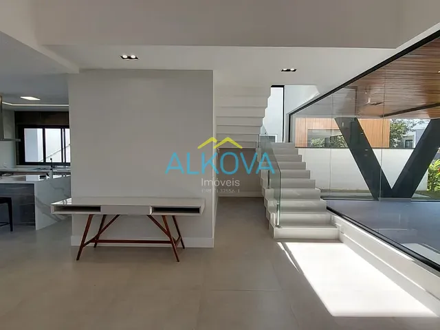 Sobrado com 540m² 5 quartos e 7 banheiros, à venda, no bairro Condomínio Residencial Alphaville II em São José dos Campos