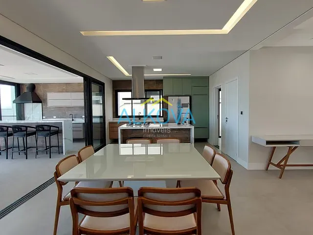 Sobrado com 540m² 5 quartos e 7 banheiros, à venda, no bairro Condomínio Residencial Alphaville II em São José dos Campos