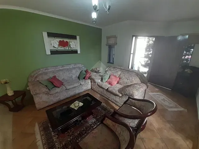 Sobrado com 250m² 4 quartos e 3 banheiros, à venda, no bairro Vila Assis Brasil em Mauá