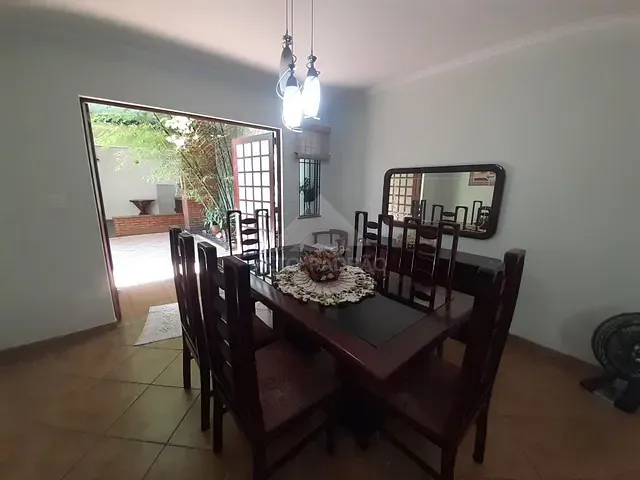 Sobrado com 250m² 4 quartos e 3 banheiros, à venda, no bairro Vila Assis Brasil em Mauá