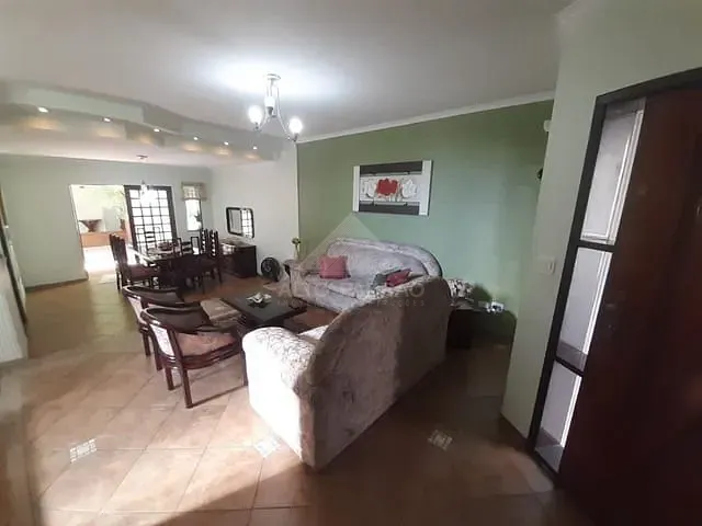 Sobrado com 250m² 4 quartos e 3 banheiros, à venda, no bairro Vila Assis Brasil em Mauá