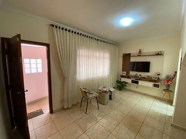 Sobrado com 424m² 3 quartos e 3 banheiros, à venda, no bairro Parque São Vicente em Mauá