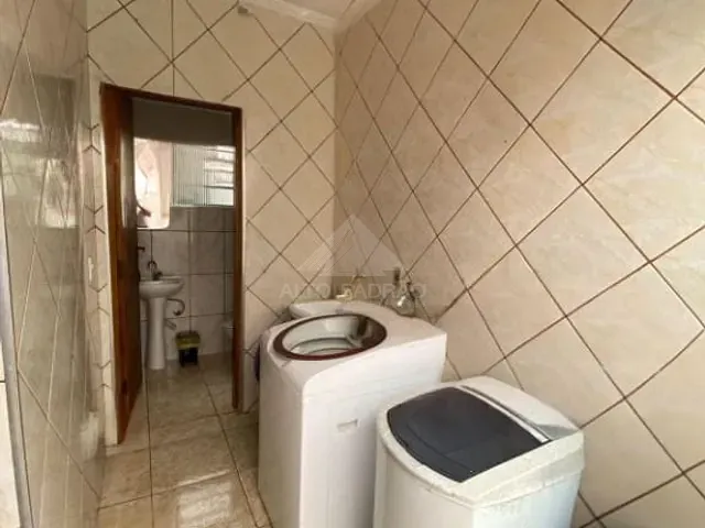 Sobrado com 424m² 3 quartos e 3 banheiros, à venda, no bairro Parque São Vicente em Mauá