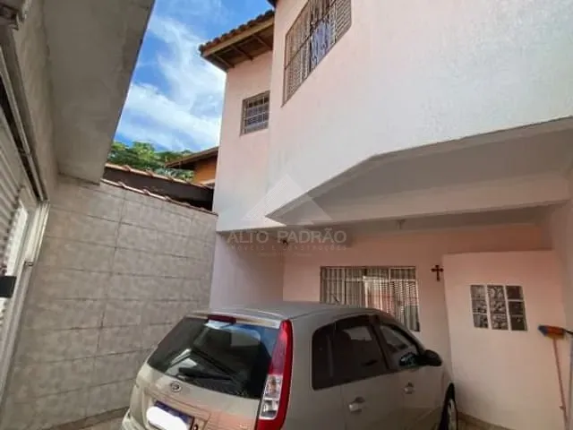 Sobrado com 424m² 3 quartos e 3 banheiros, à venda, no bairro Parque São Vicente em Mauá
