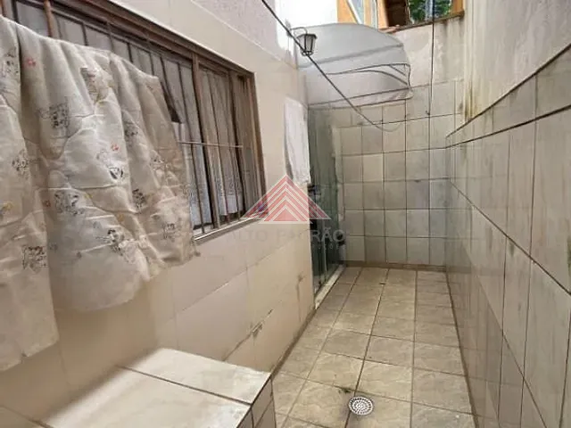 Sobrado com 424m² 3 quartos e 3 banheiros, à venda, no bairro Parque São Vicente em Mauá