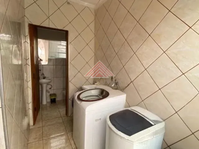 Sobrado com 424m² 3 quartos e 3 banheiros, à venda, no bairro Parque São Vicente em Mauá