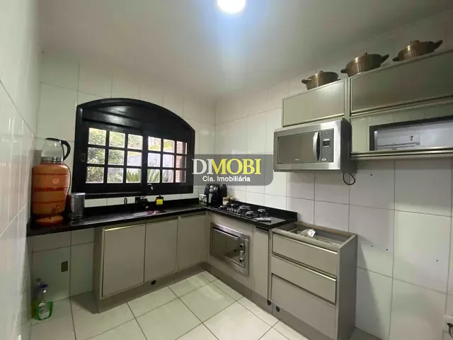 Sobrado com 300m² 3 quartos e 1 banheiro, para alugar, no bairro Passo das Pedras em Gravataí