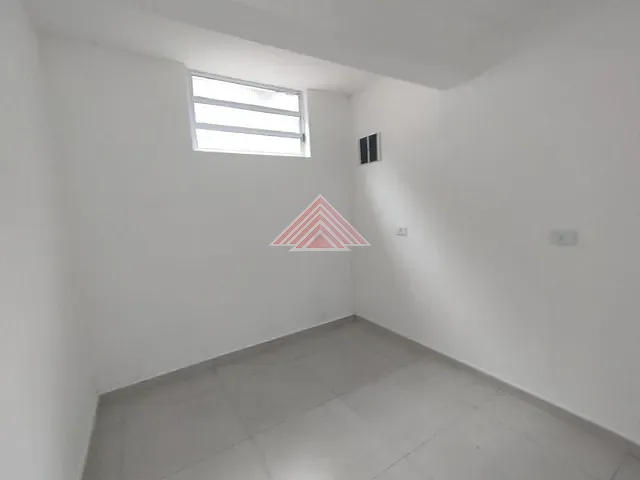 Sobrado com 70m² 1 quarto e 2 banheiros, para alugar, no bairro Vila Bocaina em Mauá