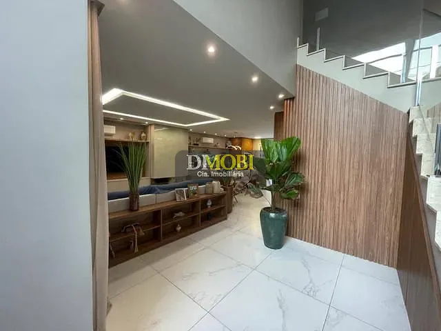 Sobrado com 202m² 3 quartos e 2 banheiros, à venda ou para alugar, no bairro Parque da Matriz em Gravataí