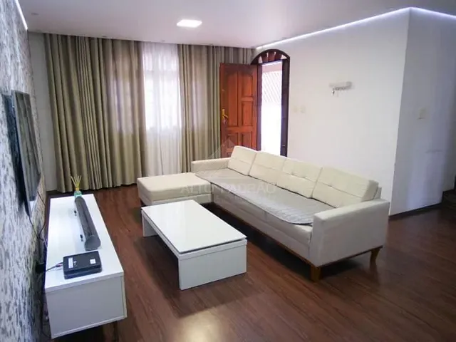 Sobrado com 264m² 3 quartos e 2 banheiros, à venda, no bairro Jardim Maringá em Mauá