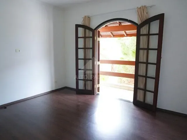 Sobrado com 264m² 3 quartos e 2 banheiros, à venda, no bairro Jardim Maringá em Mauá