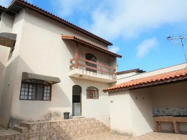 Sobrado com 264m² 3 quartos e 2 banheiros, à venda, no bairro Jardim Maringá em Mauá
