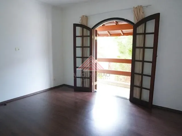 Sobrado com 264m² 3 quartos e 2 banheiros, à venda, no bairro Jardim Maringá em Mauá