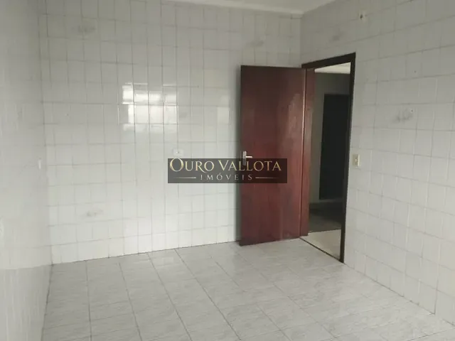 Sobrado 2 quartos e 2 banheiros, para alugar, no bairro Água Rasa em São Paulo