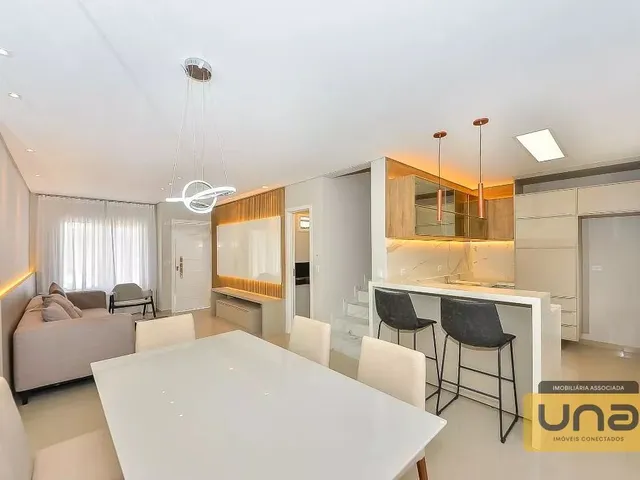 Sobrado com 95m² 3 quartos e 2 banheiros, à venda, no bairro Campo Comprido em Curitiba