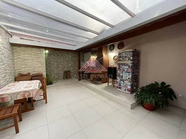 Sobrado com 125m² 3 quartos e 2 banheiros, à venda, no bairro Jardim Itapeva em Mauá