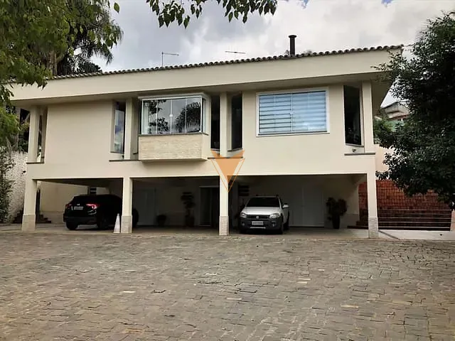 Sobrado com 2612m² 4 quartos e 5 banheiros, à venda, no bairro Jardim Passárgada E em Cotia