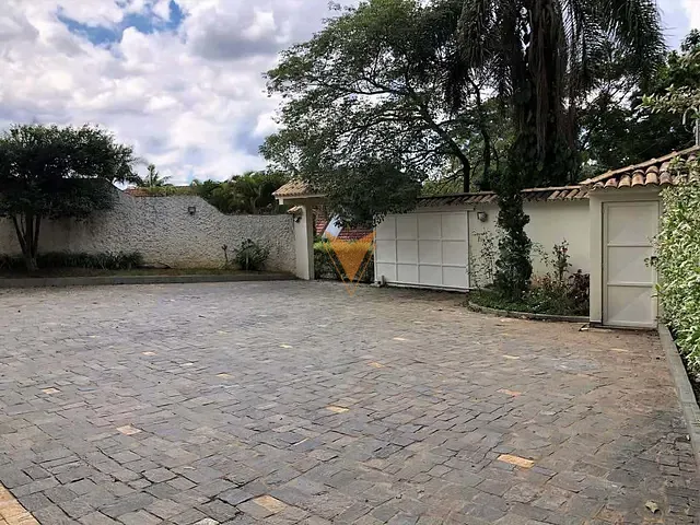 Sobrado com 2612m² 4 quartos e 5 banheiros, à venda, no bairro Jardim Passárgada E em Cotia