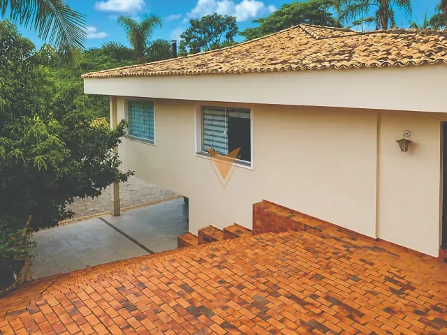 Sobrado com 2612m² 4 quartos e 5 banheiros, à venda, no bairro Jardim Passárgada E em Cotia