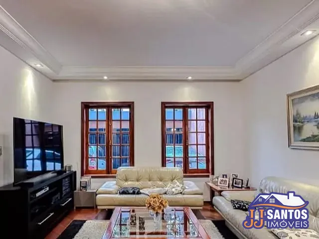 Sobrado com 213m² 4 quartos e 3 banheiros, à venda, no bairro Água Rasa em São Paulo