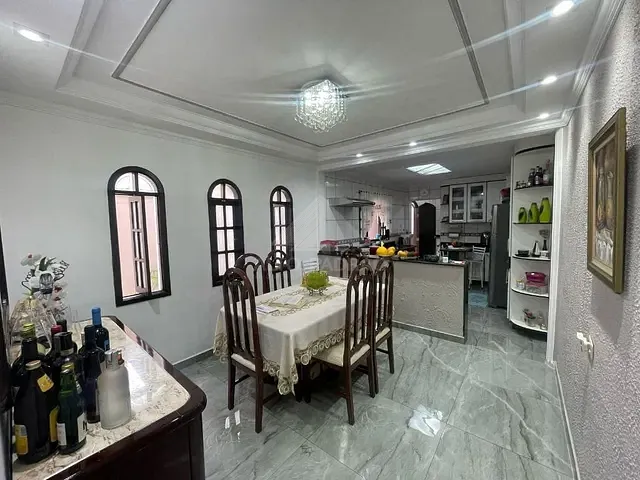 Sobrado com 125m² 3 quartos e 2 banheiros, à venda, no bairro Jardim Primavera em Mauá