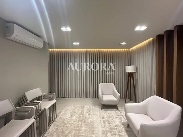 Sobrado com 487m² 3 quartos e 2 banheiros, à venda, no bairro Gleba Fazenda Palhano em Londrina