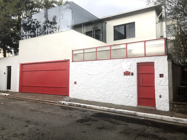 Sobrado com 375m² 3 quartos e 5 banheiros, à venda, no bairro Moema em São Paulo