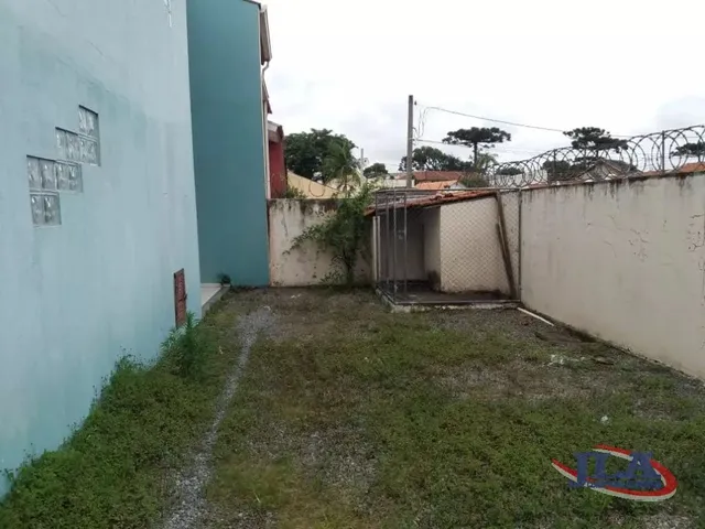 Casa 3 quartos e 2 banheiros, à venda ou para alugar, no bairro Boa Vista em Curitiba