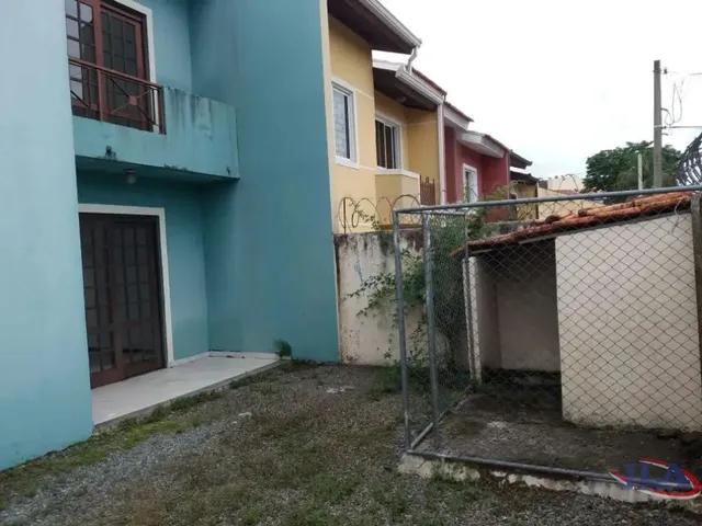 Sobrado 3 quartos e 2 banheiros, à venda ou para alugar, no bairro Boa Vista em Curitiba