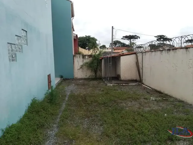 Sobrado 3 quartos e 2 banheiros, à venda ou para alugar, no bairro Boa Vista em Curitiba
