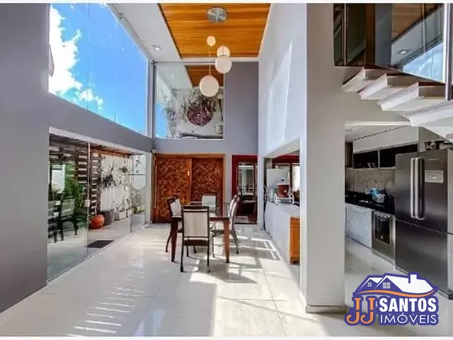 Sobrado com 280m² 4 quartos e 4 banheiros, à venda, no bairro Vila Invernada em São Paulo