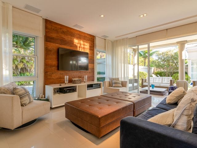 Sobrado com 777m² 5 quartos e 9 banheiros, à venda, no bairro Jardim Acapulco em Guarujá