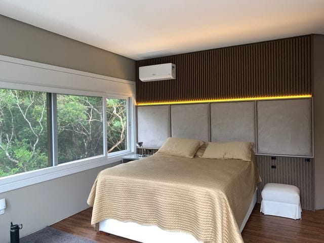 Sobrado com 386m² 4 quartos e 3 banheiros, à venda, no bairro Campeche em Florianópolis