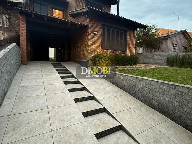 Sobrado com 300m² 3 quartos e 3 banheiros, à venda, no bairro Oriço em Gravataí