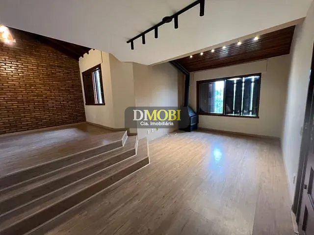 Sobrado com 300m² 3 quartos e 3 banheiros, à venda, no bairro Oriço em Gravataí