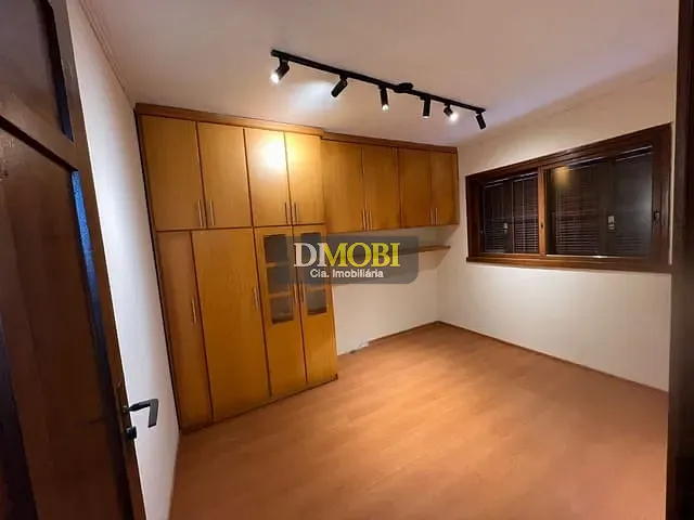 Sobrado com 300m² 3 quartos e 3 banheiros, à venda, no bairro Oriço em Gravataí