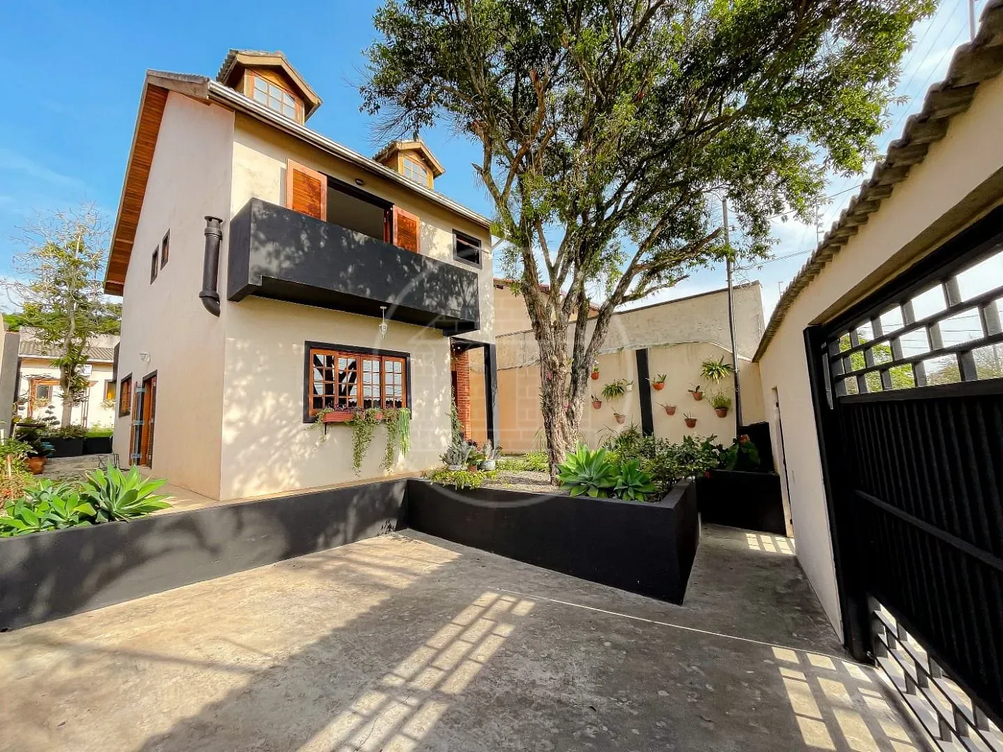 Sobrado, 3 quartos, 225 m² - Foto 1
